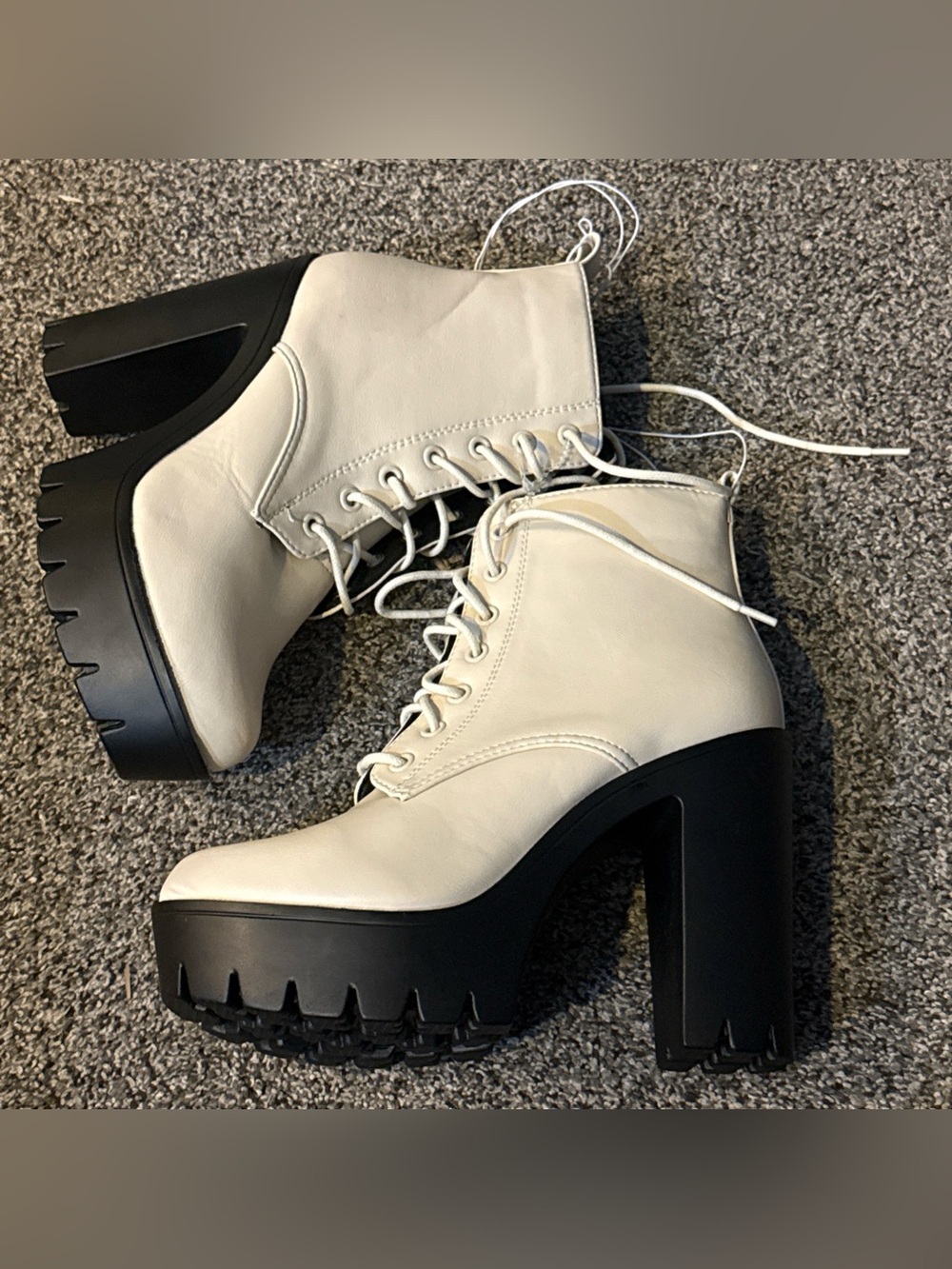 Seychelles Lacey Off White Faux Leather Platform Boots Women Size 6.5